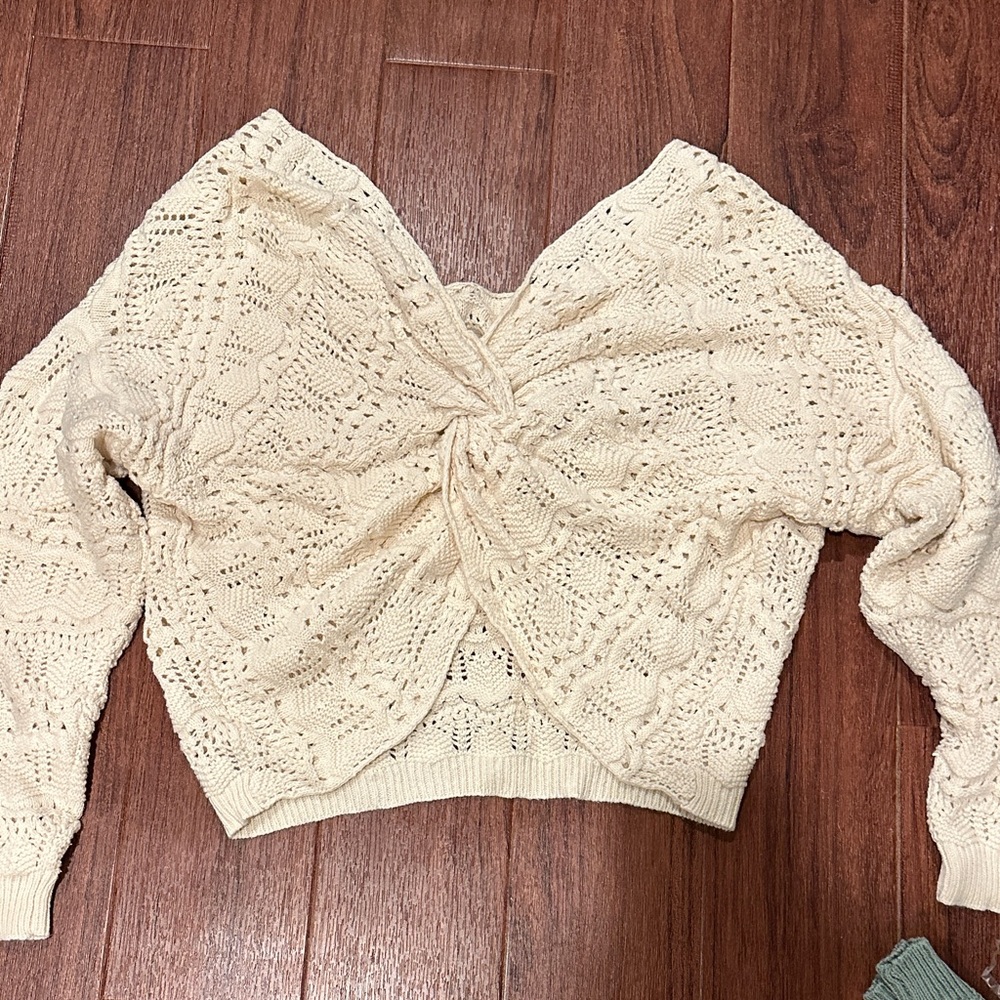 Blue Rain Cream and Teal Knit Tops - Picture 4 of 6